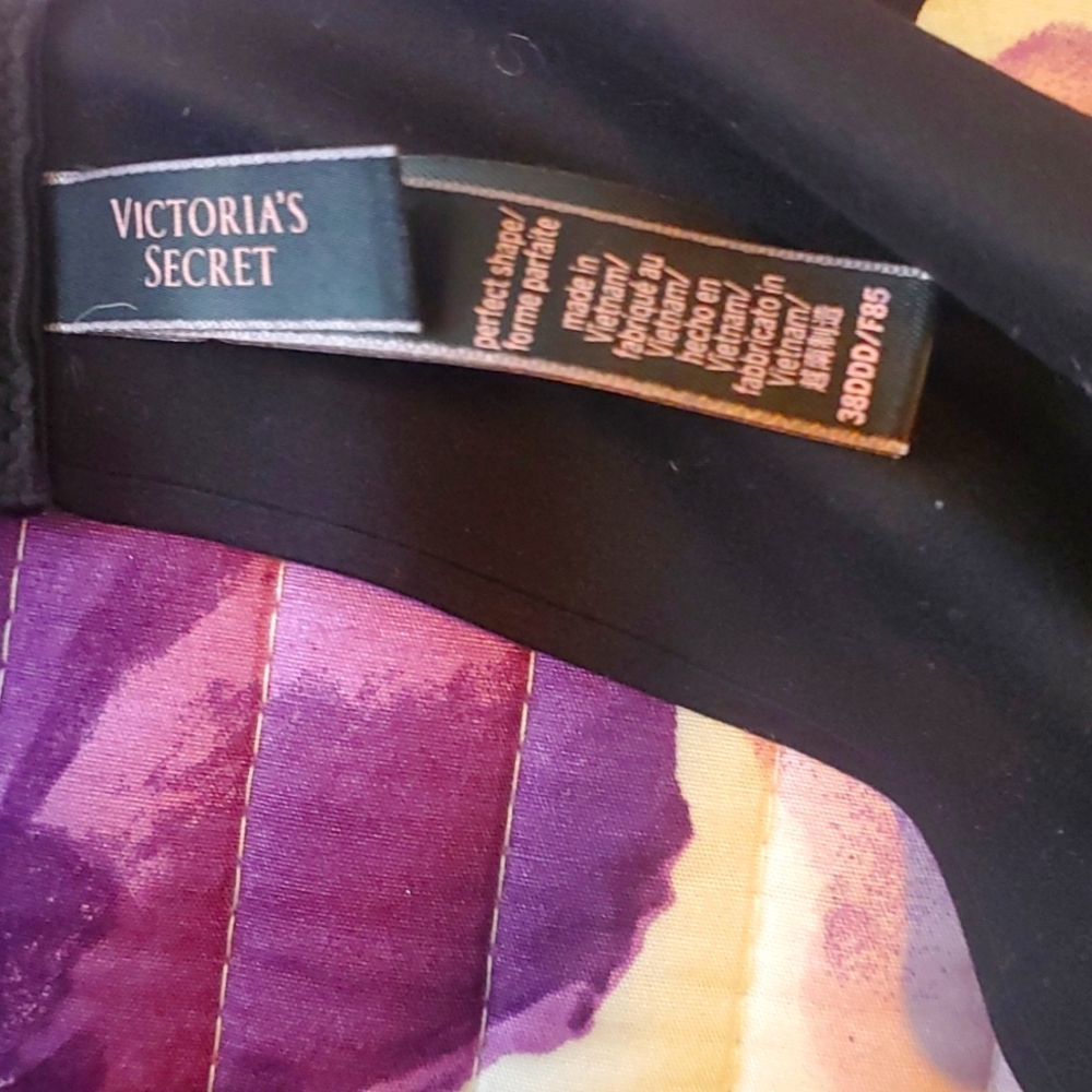 Victoria's secrets bra size 38 DDD Black